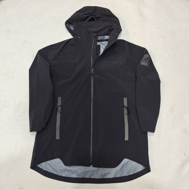 아디다스  바람막이M