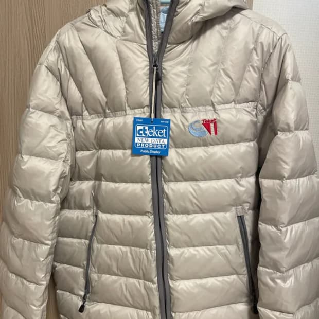 테켓 경량패딩 라이트그레이 M 새상품