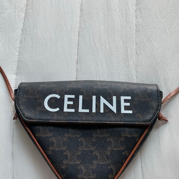 셀린느 트리옹페 트리이앵글 스몰