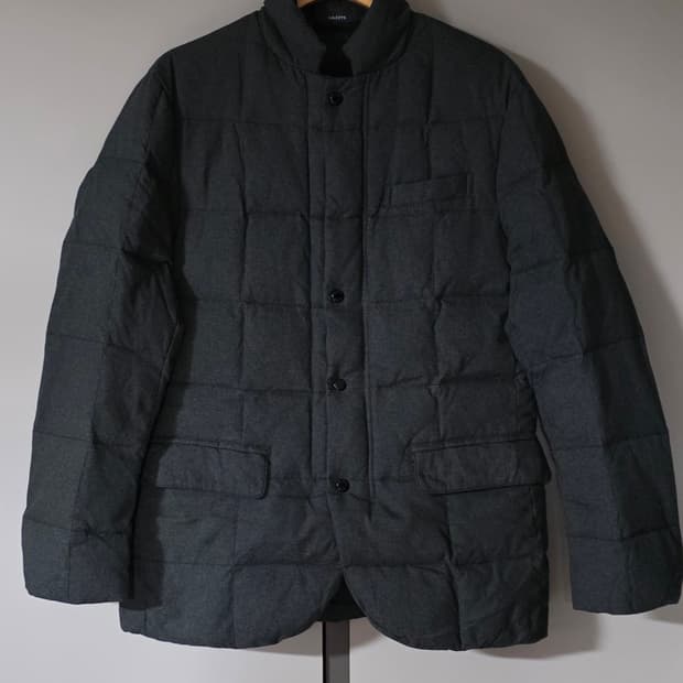 헤지스 프리미엄 구스다운 경량패딩자켓.
싸이즈 95~100. 남자