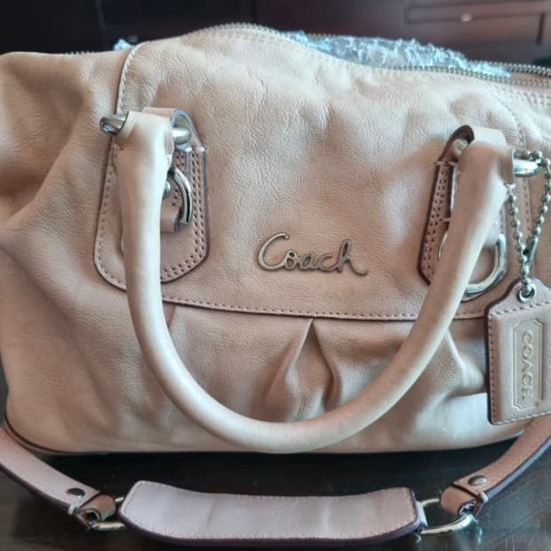코치 숄더백