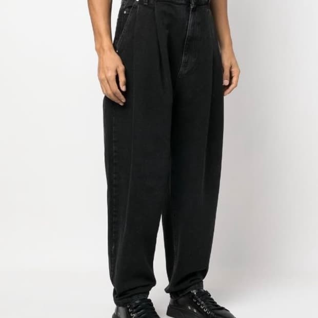 Hed mayner pleated denim pants