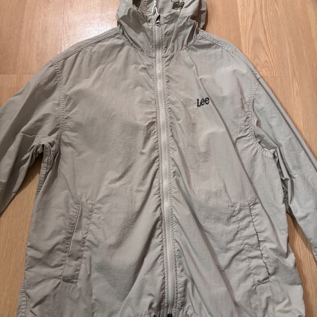 Lee 바람막이