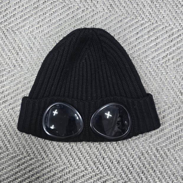 CP company 고글 울 비니 블랙