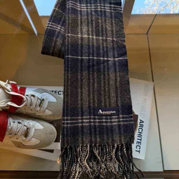 아쿠아스큐텀 램스울 머플러