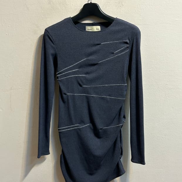 마뗑킴 드레이프 롱슬리브 탑