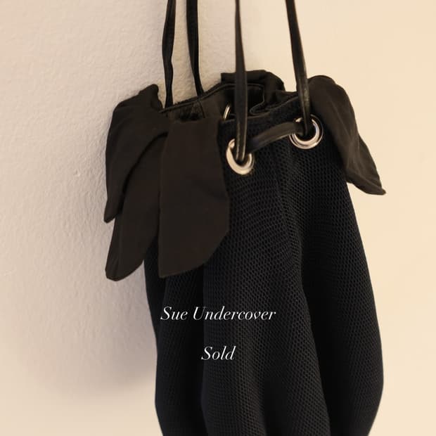 undercover flower cross bag