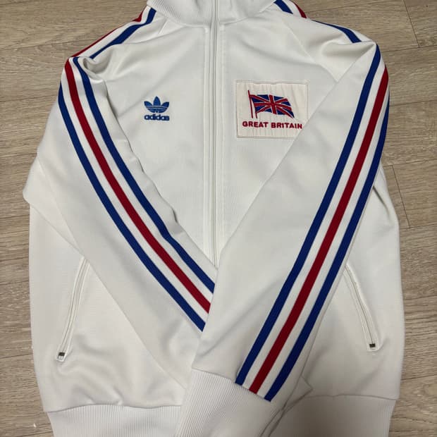 아디다스 영국 저지
