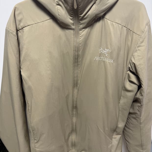 아크테릭스 아톰 스모크 블러프 M