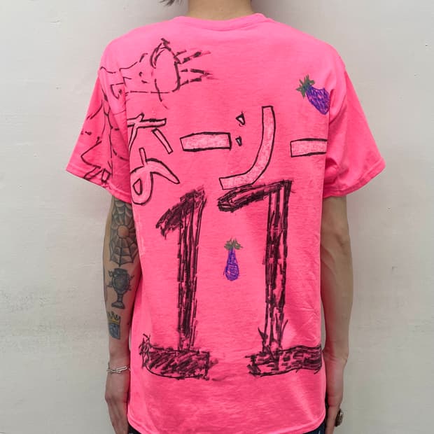 Hand-drawing Tomato Ribbon Pink T-shirt 