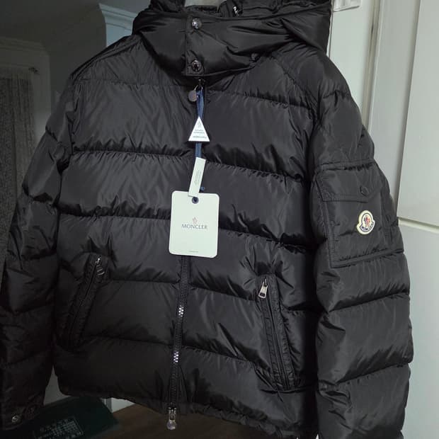 3 (새상품) 몽클레어 마야 무광 매트블랙