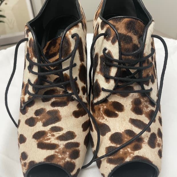 돌체앤가바나 레오파트 송치힐