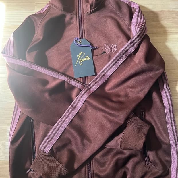 니들스 트랙자켓