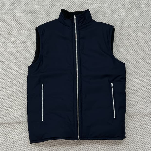 띠어리 리버시블 패딩베스트 r3025