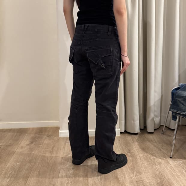 디젤 커브드 핏 코튼 팬츠 블랙 29