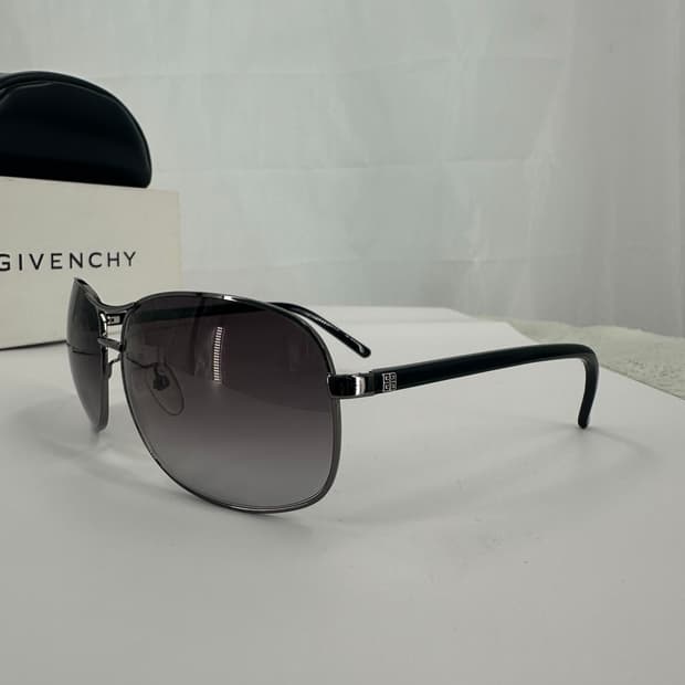 [새상품 무료배송] 정품 지방시 Made in Italy 선글라스