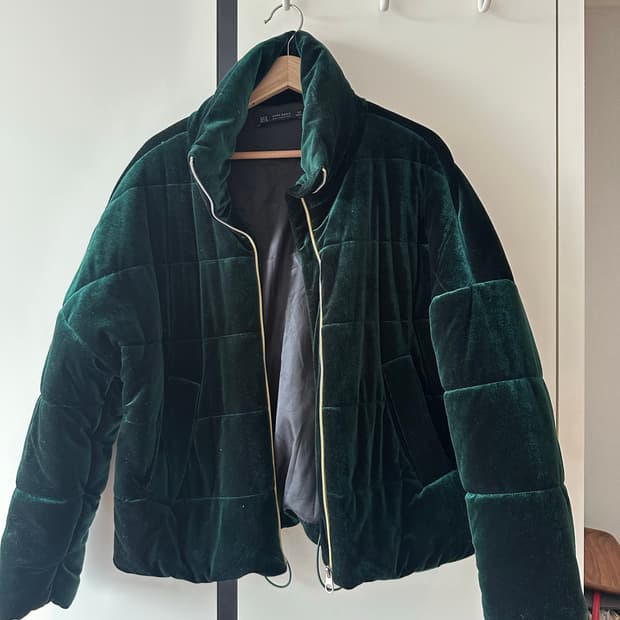 자라 벨벳 패딩 M사이즈