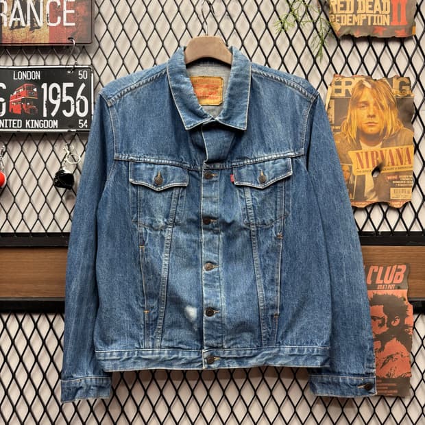 00s 리바이스 데님 트러커 자켓 전면 투포켓 포인트 중청