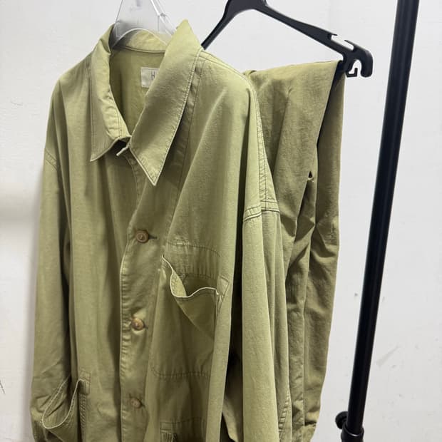 헤릴 커버올 카키 셋업