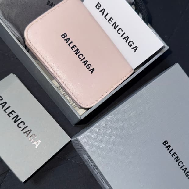 발렌시아가 캐쉬 미니지갑(풀박스)