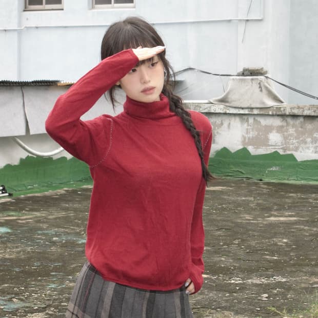 레드 스티치 니트