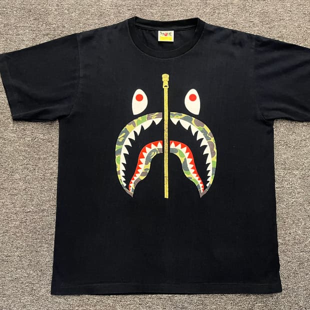 [100] BAPE 베이프 샤크 반팔티 블랙 L 