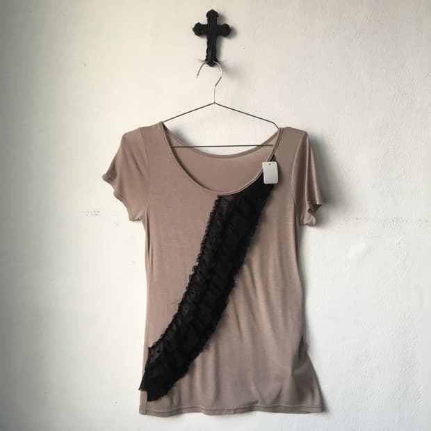 Lace trimming t shirt