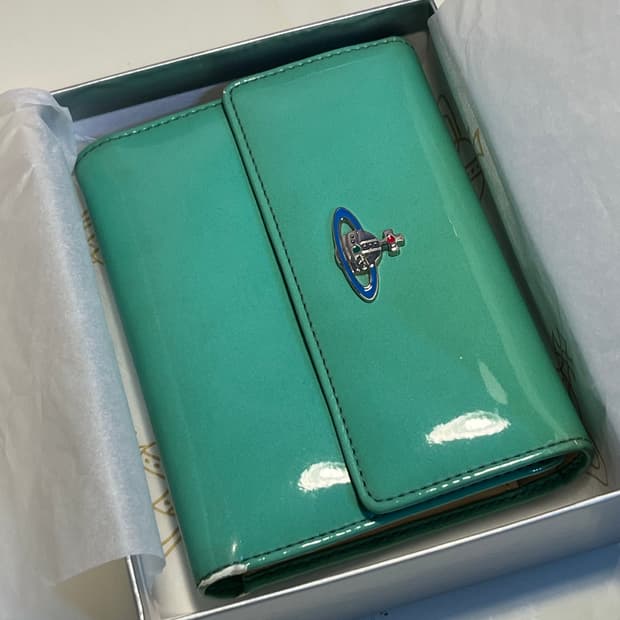 비비안 웨스트우드 민트 반지갑