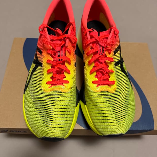 아식스 메타스피드 파리 엣지 260