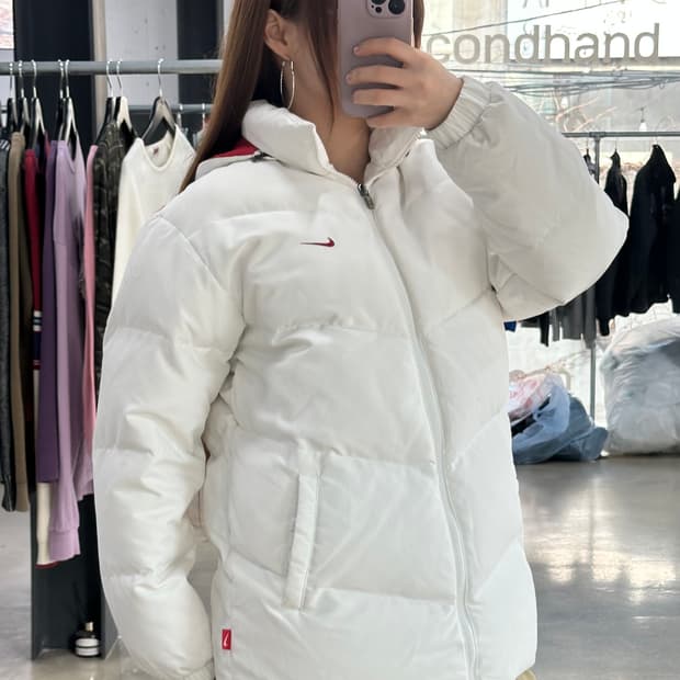 나이키 뉴챔프 스우시 패딩 화이트