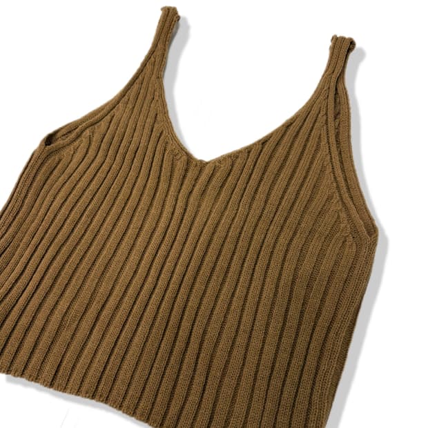 브이넥니트탱크탑