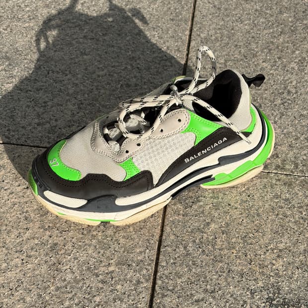 발렌시아가 트리플 S EU 37 / 240