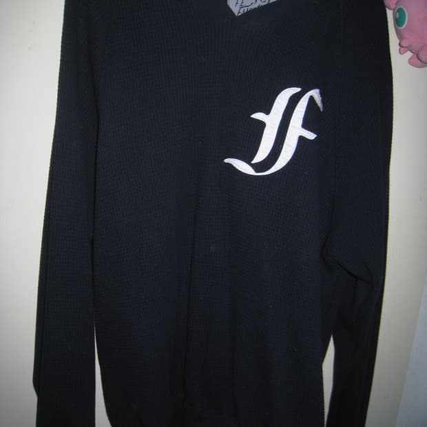 Shop faerie 페어리 와플 맨투맨 (navy)