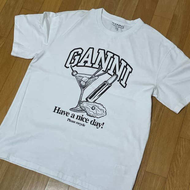 가니 티셔츠