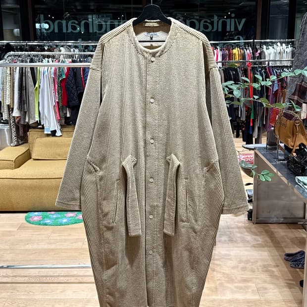 헤드 메이너 베이지 코듀로이 오버라이즈 코트