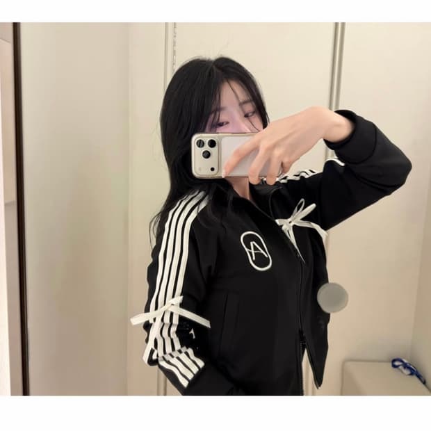 ARI seoul 크롭 리본 트랙탑 (원가10)