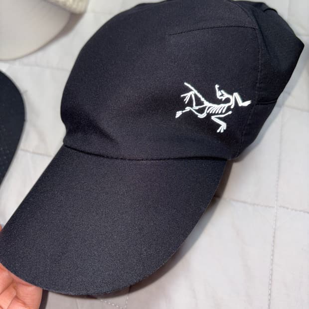 아크테릭스 모자