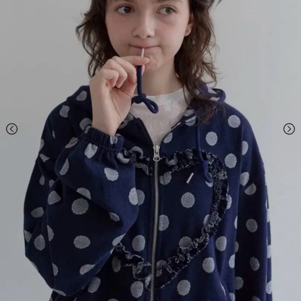 택O) 펀프롬펀 프릴 하트 후디 네이비