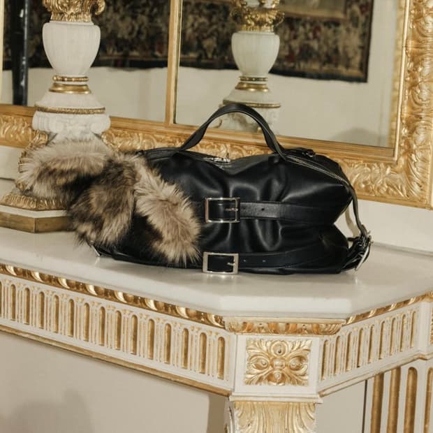 시몬로샤 25fw 폭스 퍼 동전지갑 키링/브라운