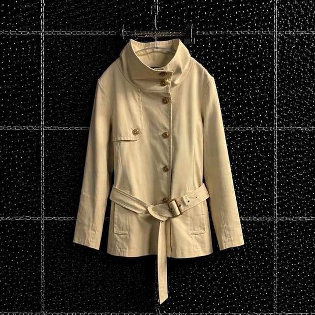 Comma ca ism 벨티트 하이넥자켓