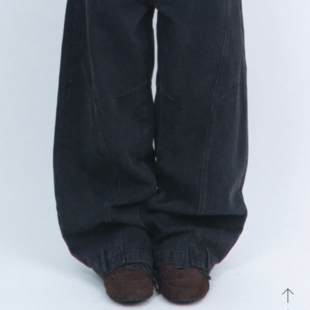 헬름 커브드 데님 팬츠