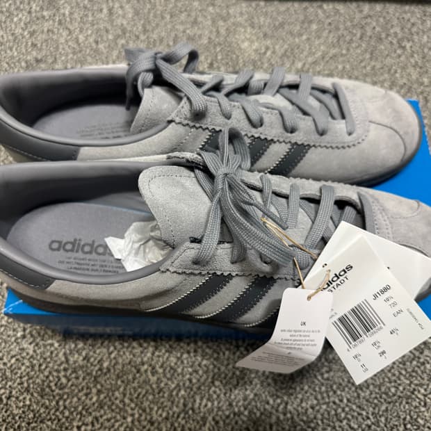 아디다스 슈타트 그레이 쓰리 그레이 파이브