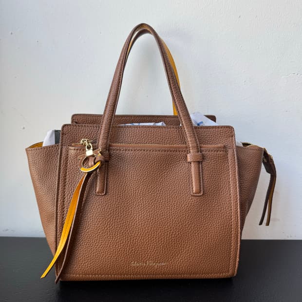 페라가모 토트백(정품)