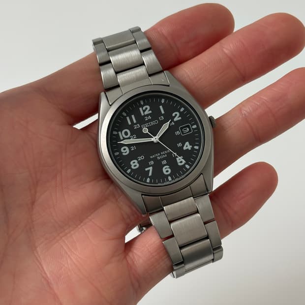 세이코 1990년대 블랙 다이얼 밀리터리 필드 쿼츠 남성