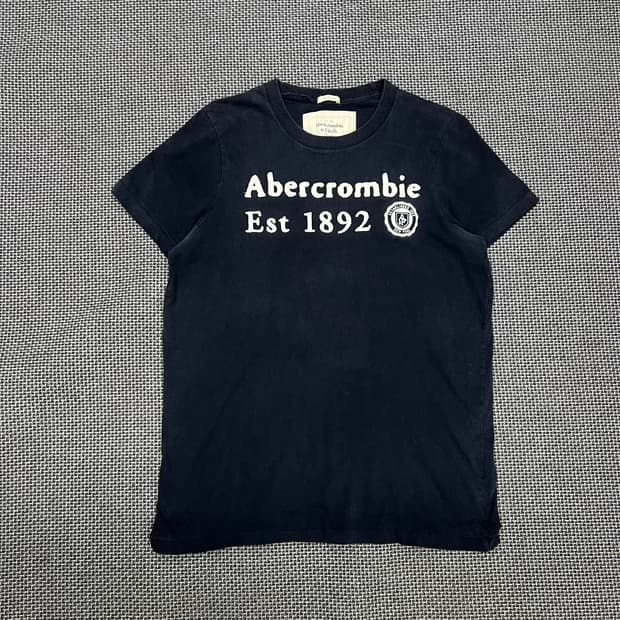 착샷O 아베크롬비 다크네이비 머슬핏 반팔
