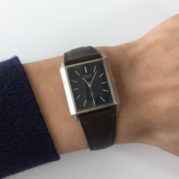 70s seiko chariot navy dial quartz