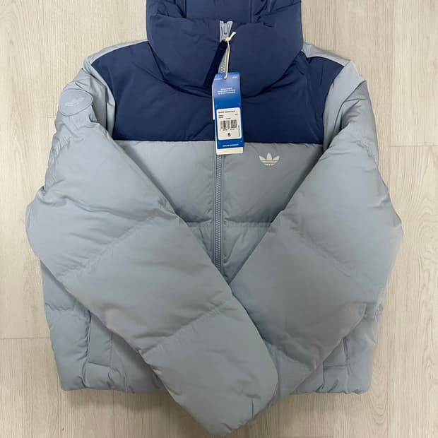 아디다스 숏 다운 패딩 새상품