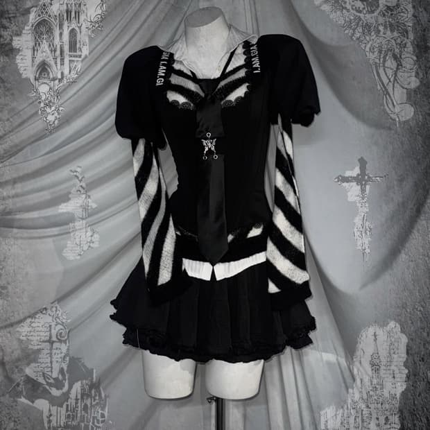 무채색 스트라이프 쇼콜라깔 아일렛 코르셋 디테일 딱붙 공겜여주 코디세트 