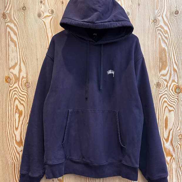 스투시 베이직 로고 자수 후드티