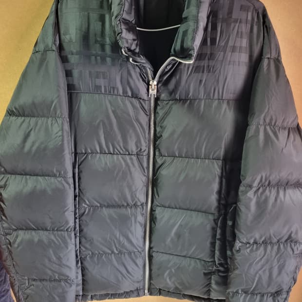 지방시 남성 다운패딩 
